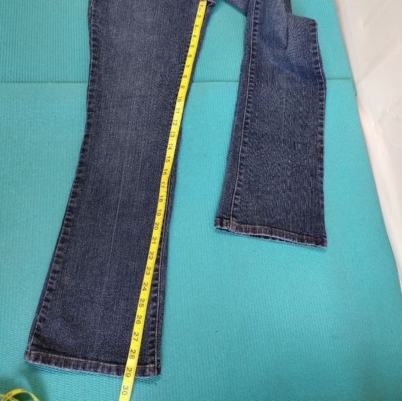 Vintage Levi's 515 Women's Boot-Cut Stretch Jeans Mid Rise Size 4 Short - Picture 3 of 8